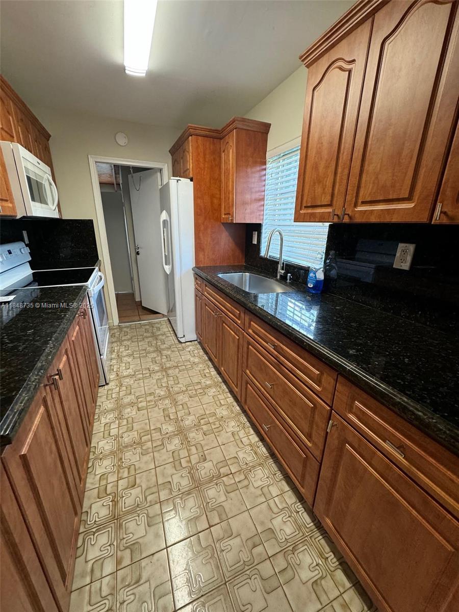 Property photo # 8