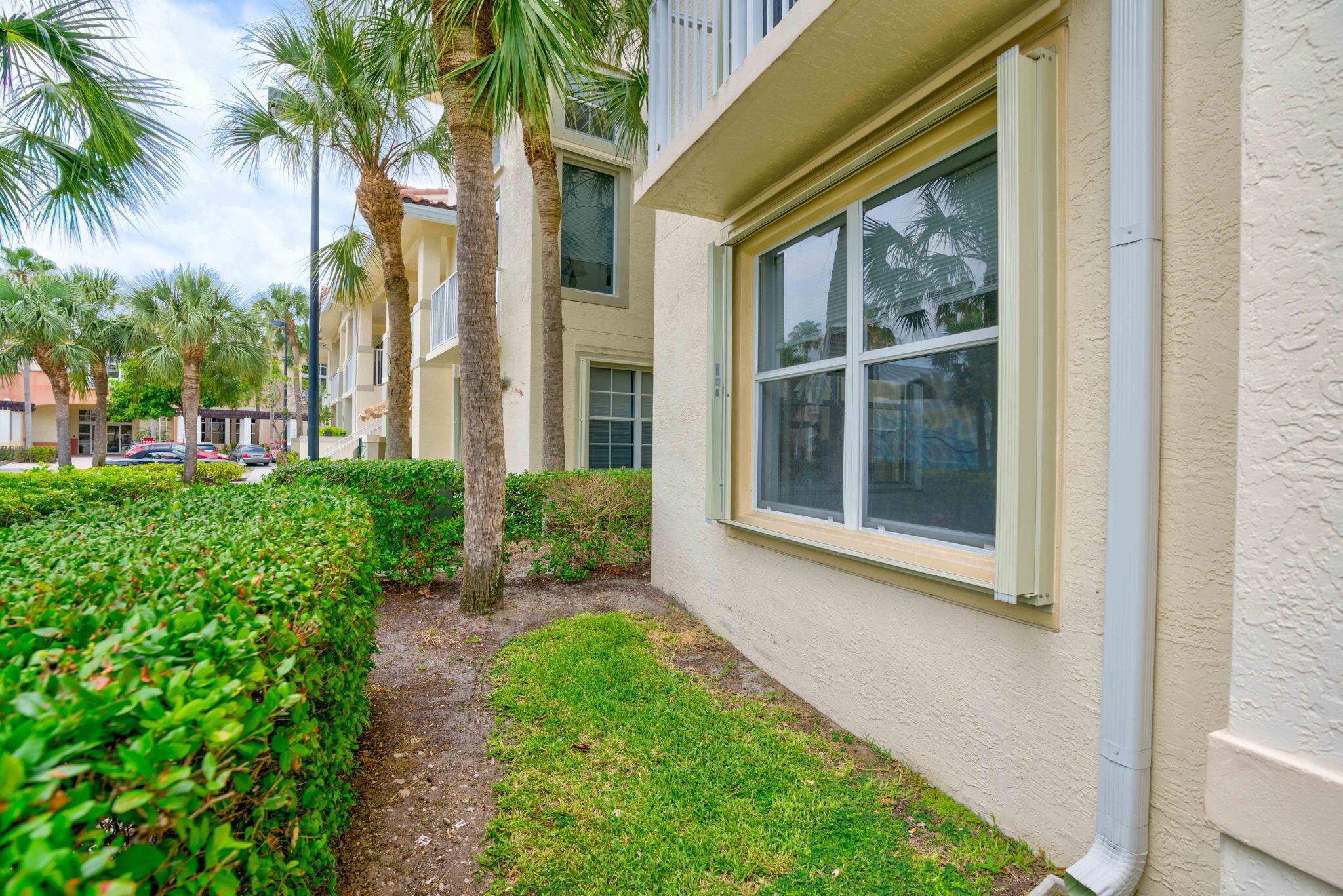 Image to showcase the property located at 1140 University Boulevard 13