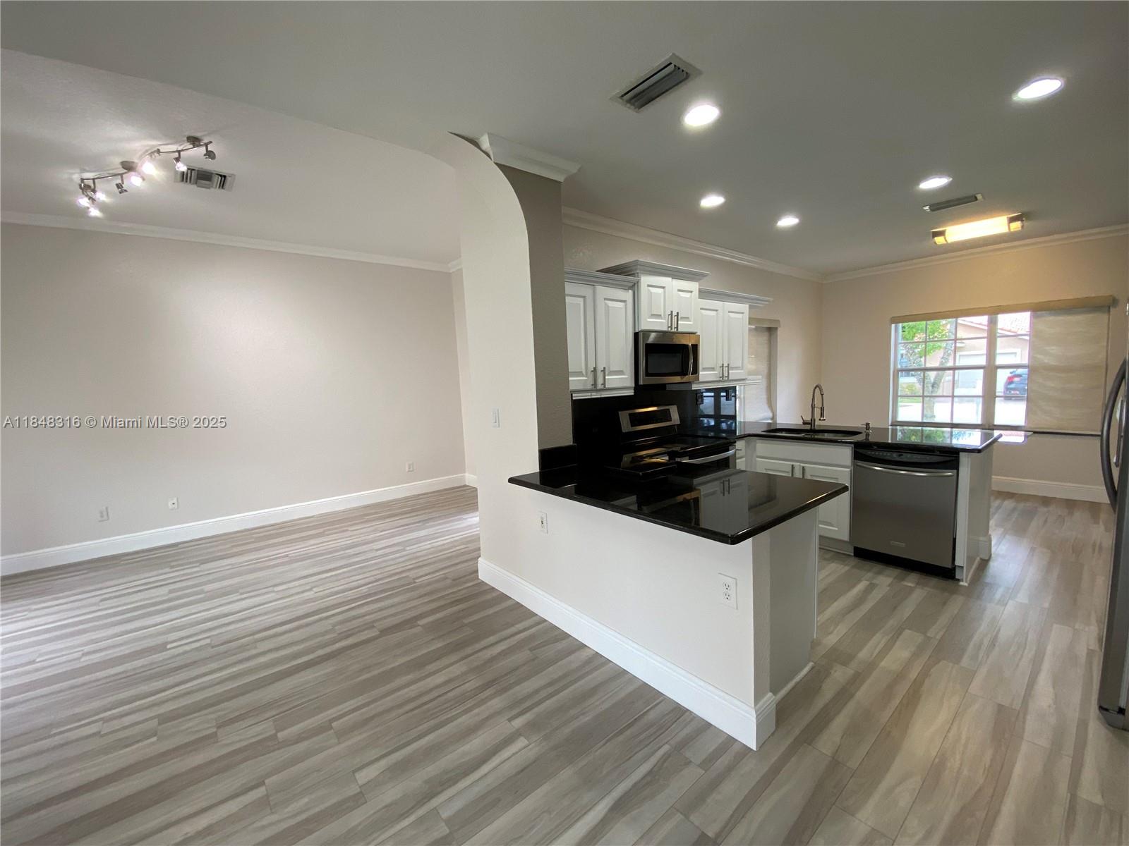 Property photo # 7