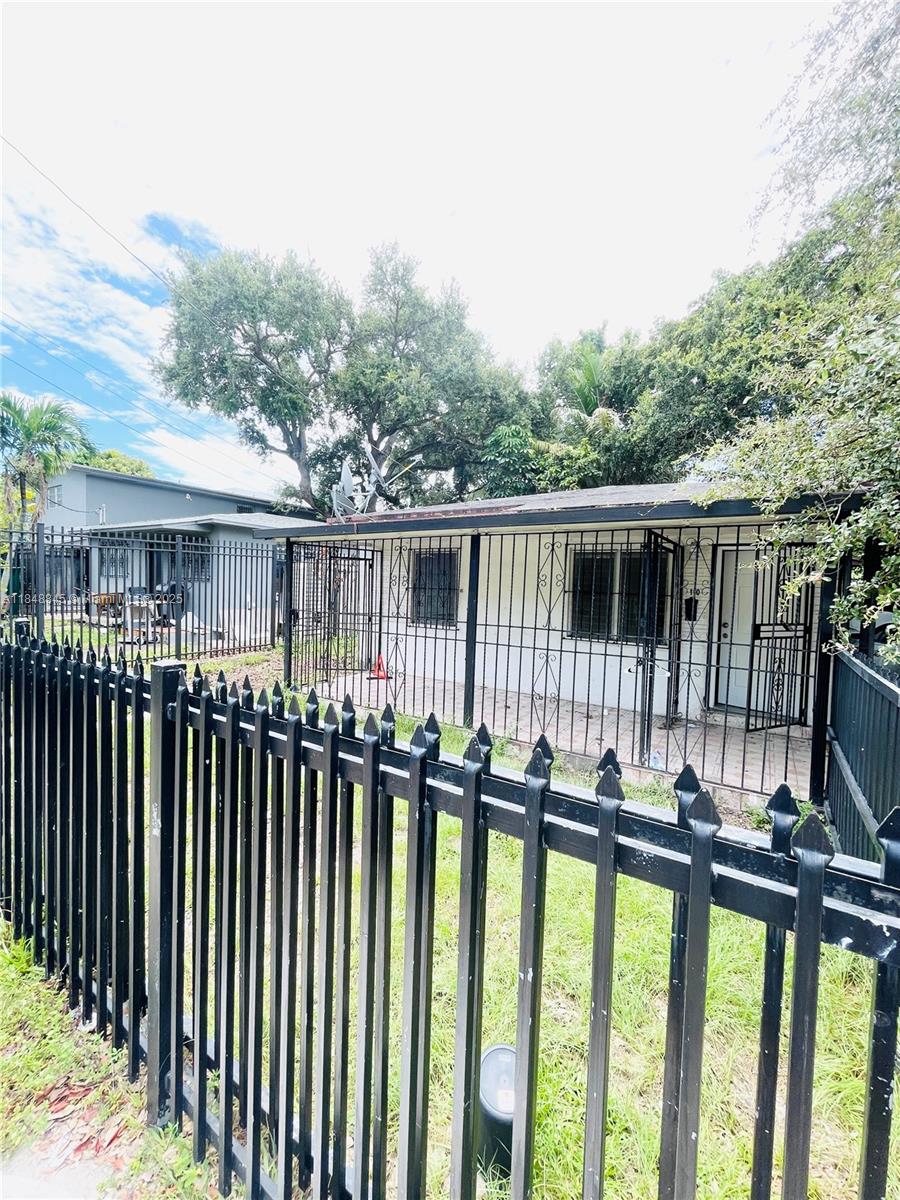 Property photo # 0