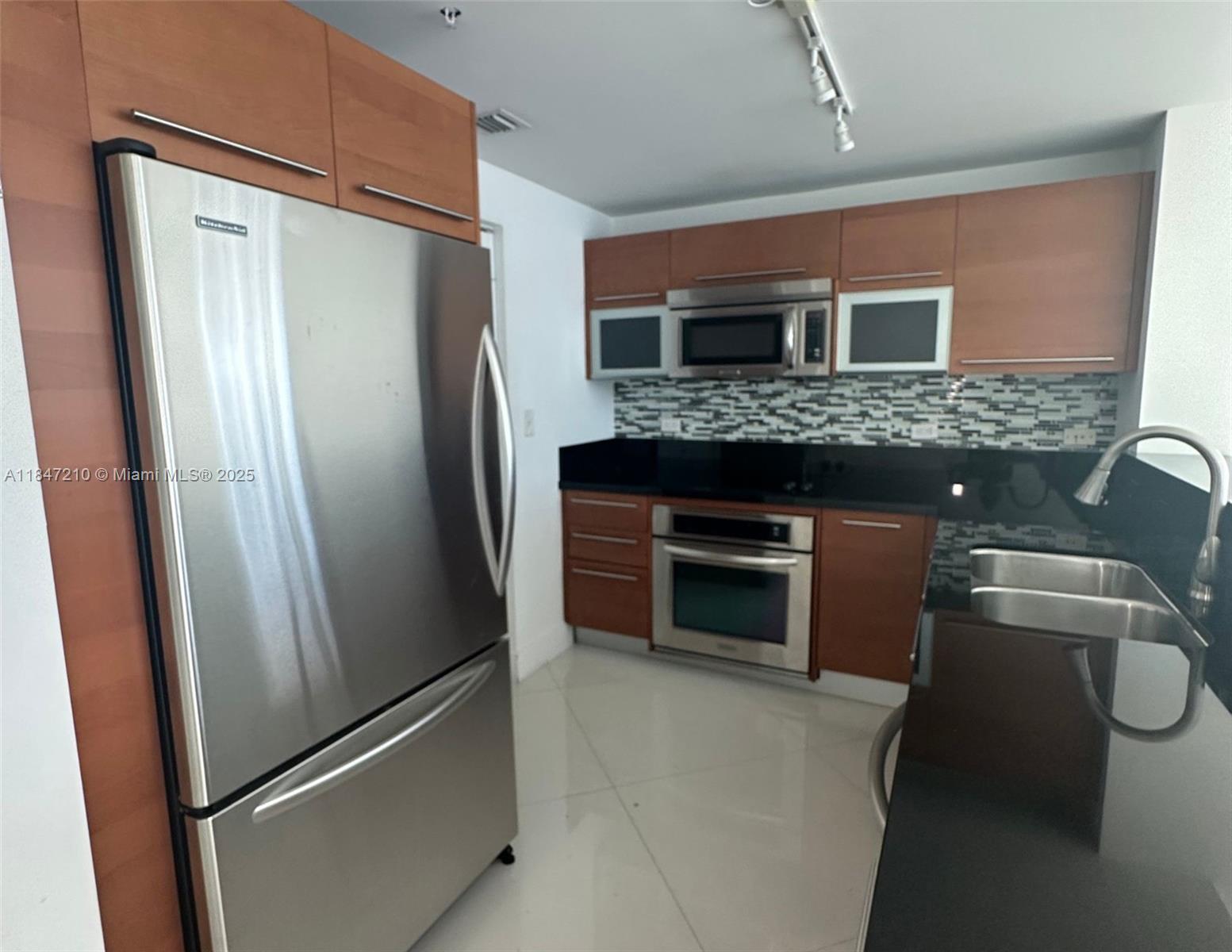 Property photo # 0