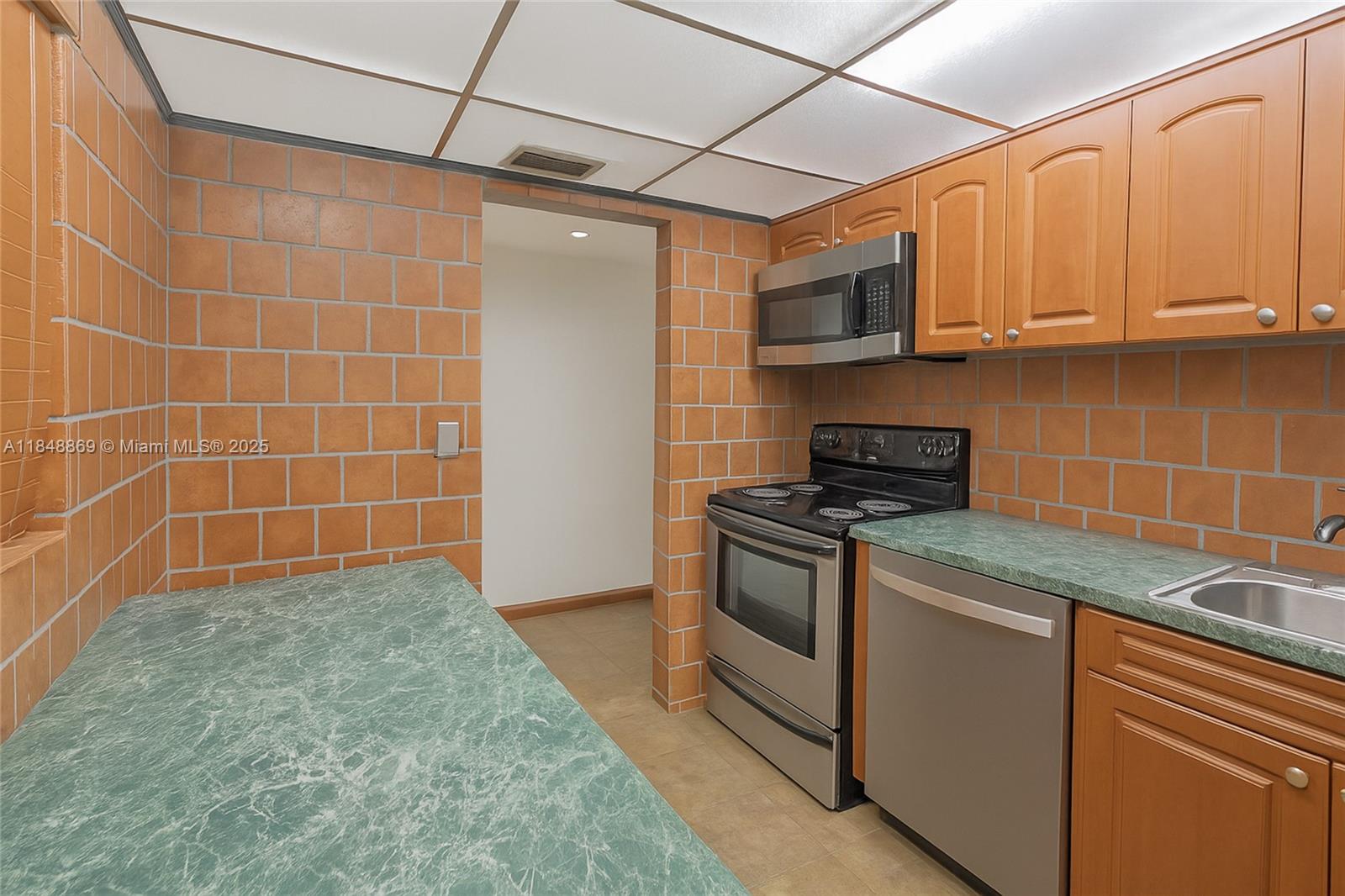 Property photo # 9