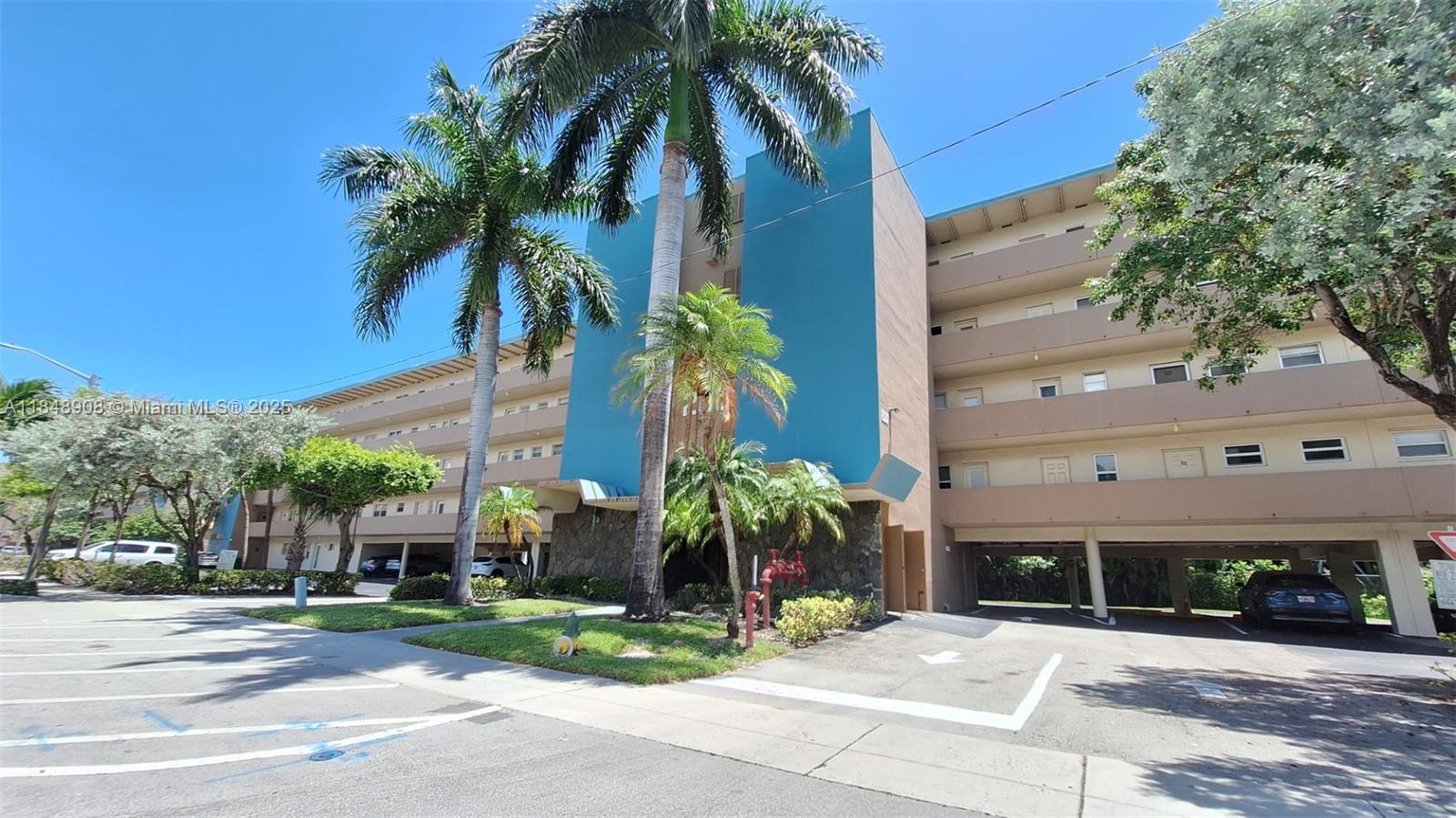 Property photo # 0