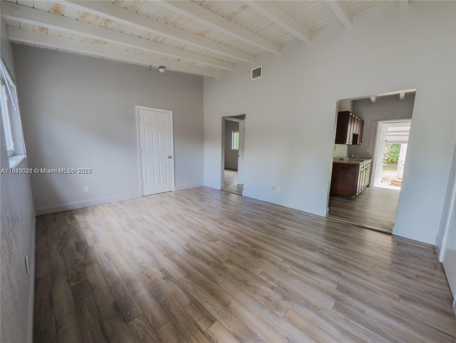 Property photo # 4