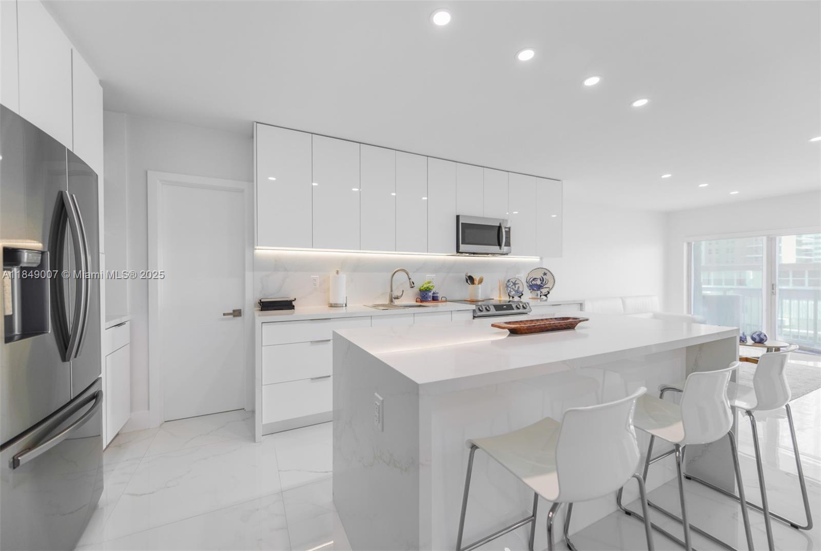 Property photo # 6