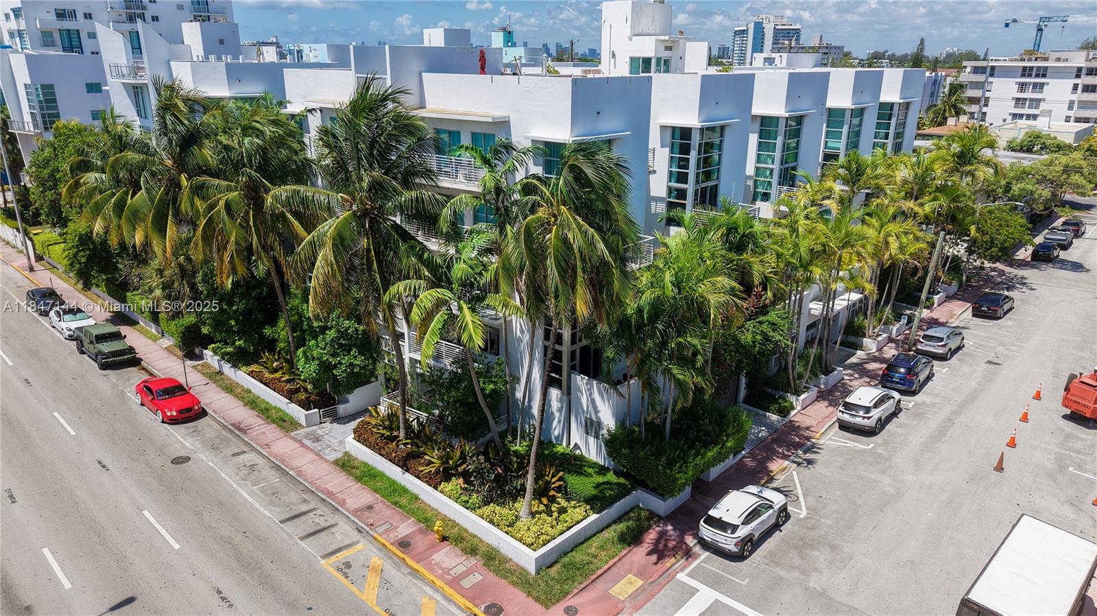 7744 Collins Ave 21