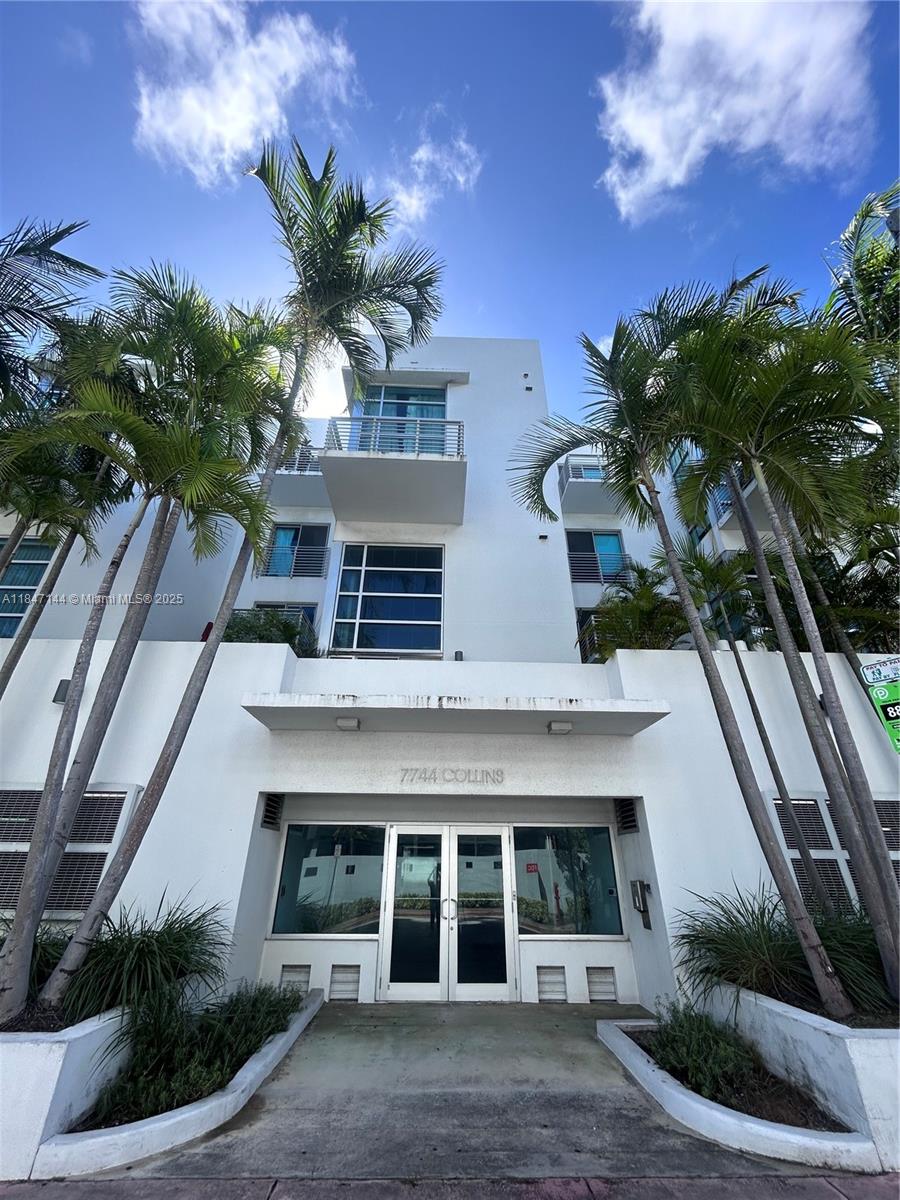 7744 Collins Ave 21