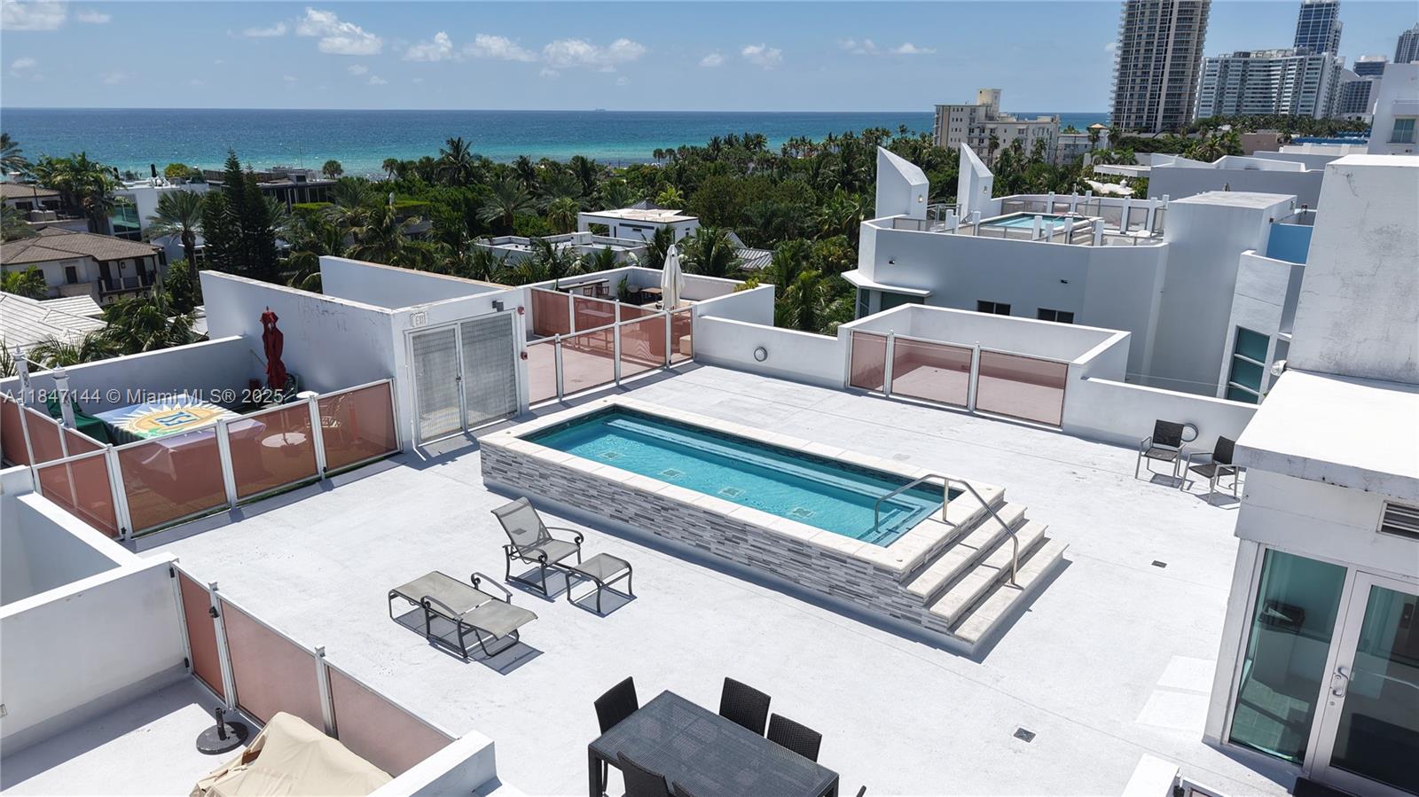7744 Collins Ave 21
