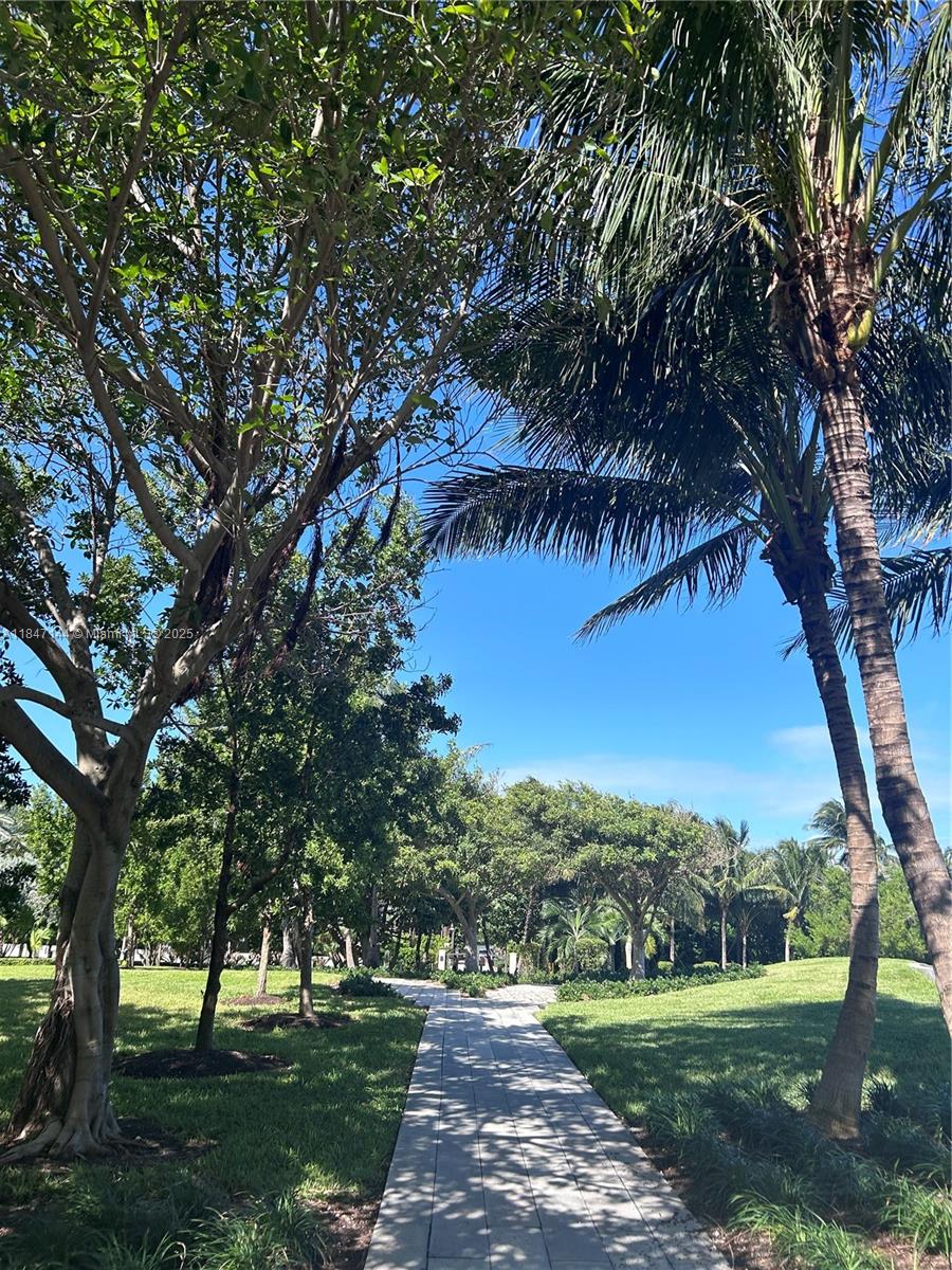 7744 Collins Ave 21