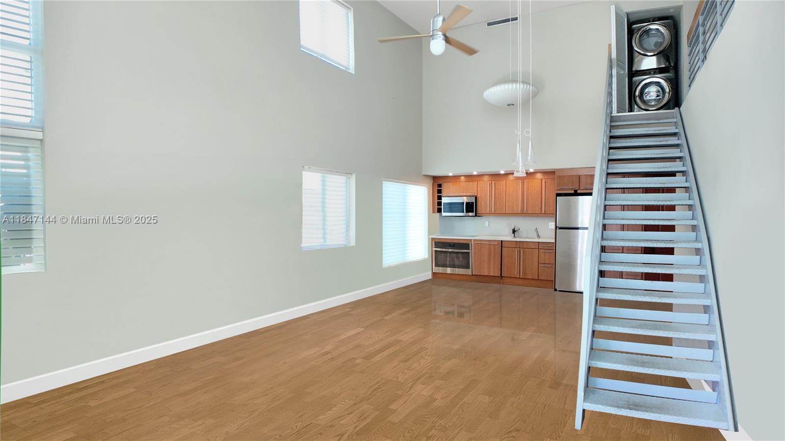 7744 Collins Ave 21