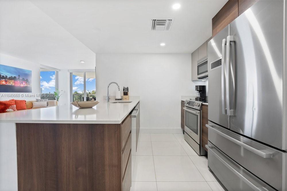 Property photo # 6