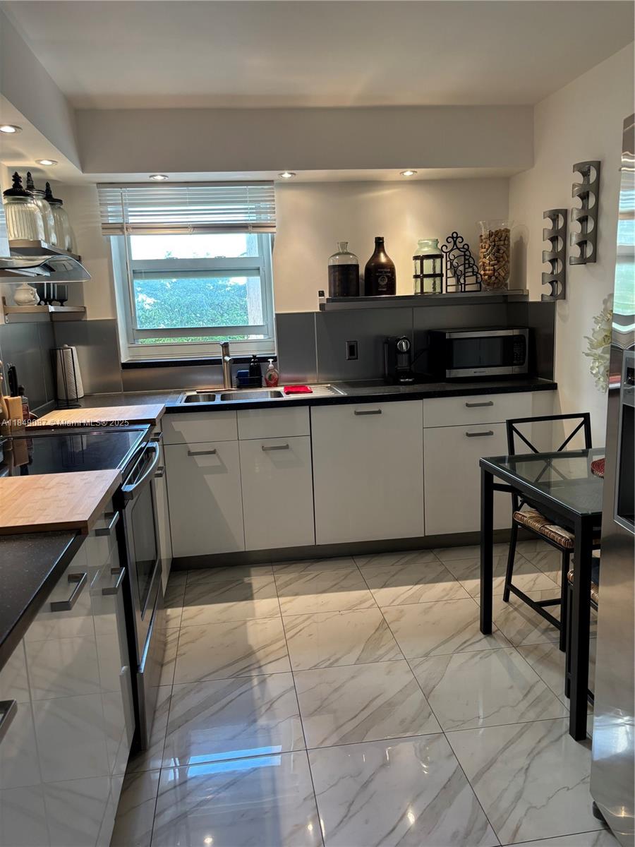 Property photo # 3