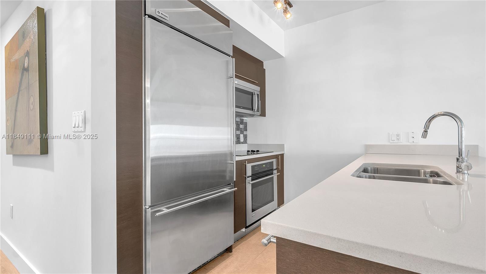 Property photo # 9