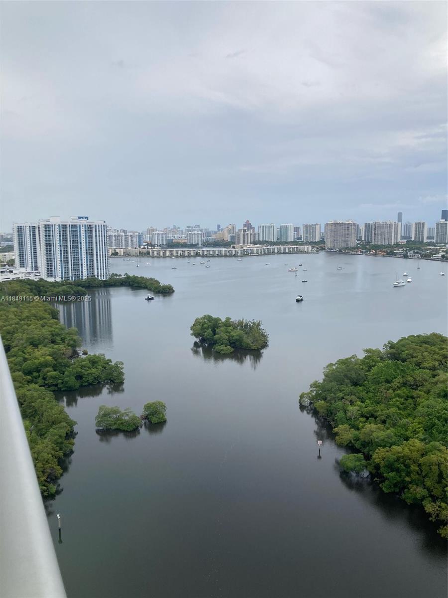 Condo for Rent in North Miami Beach, FL