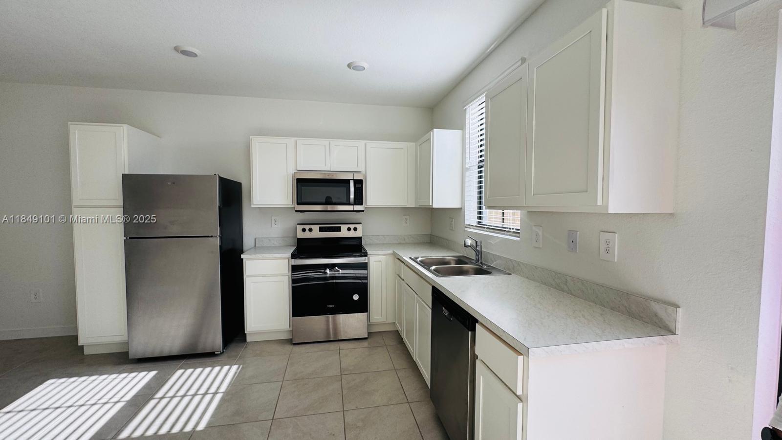 Property photo # 6