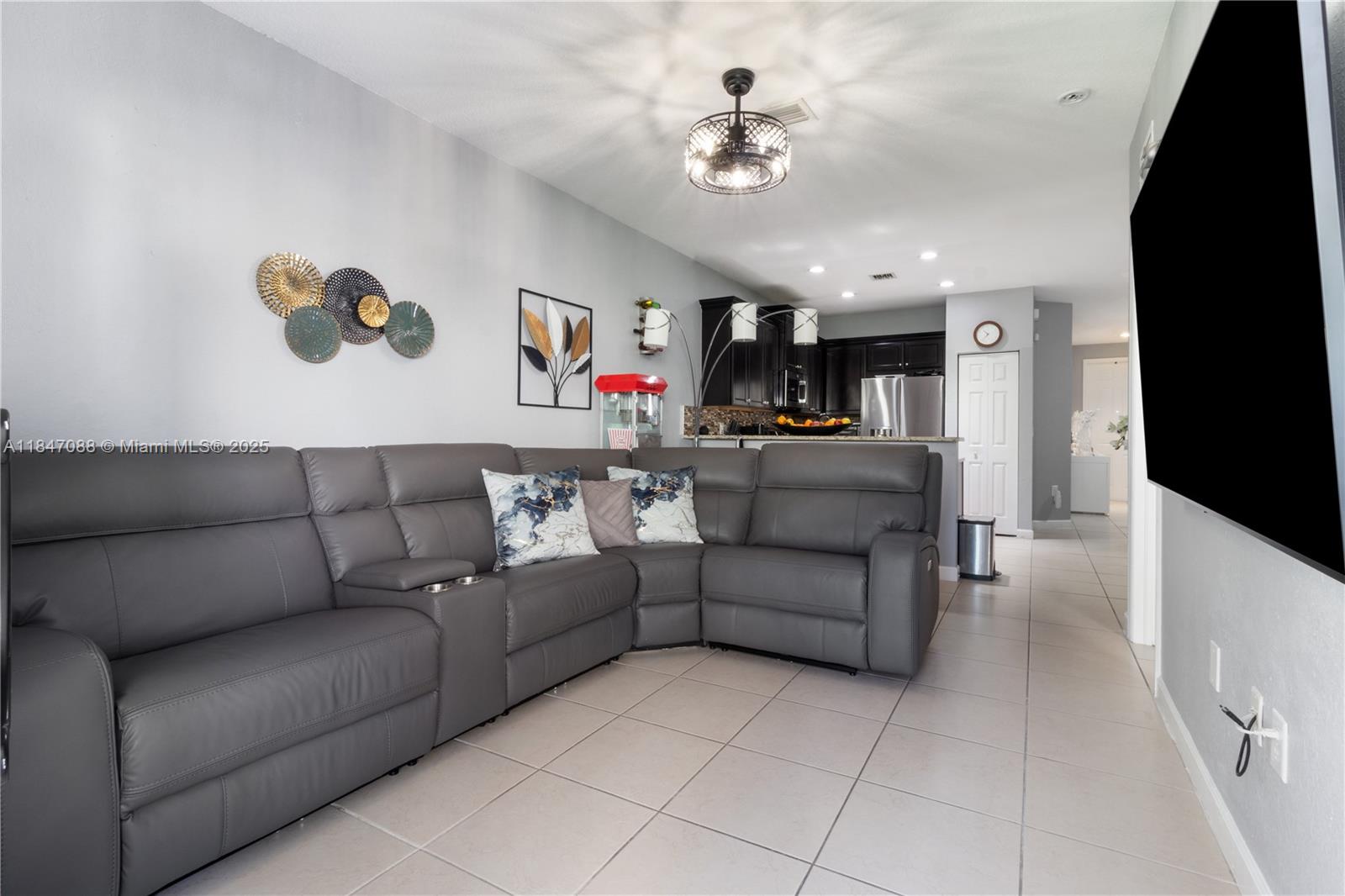 Property photo # 6