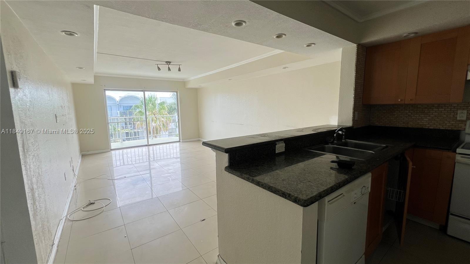 Property photo # 9