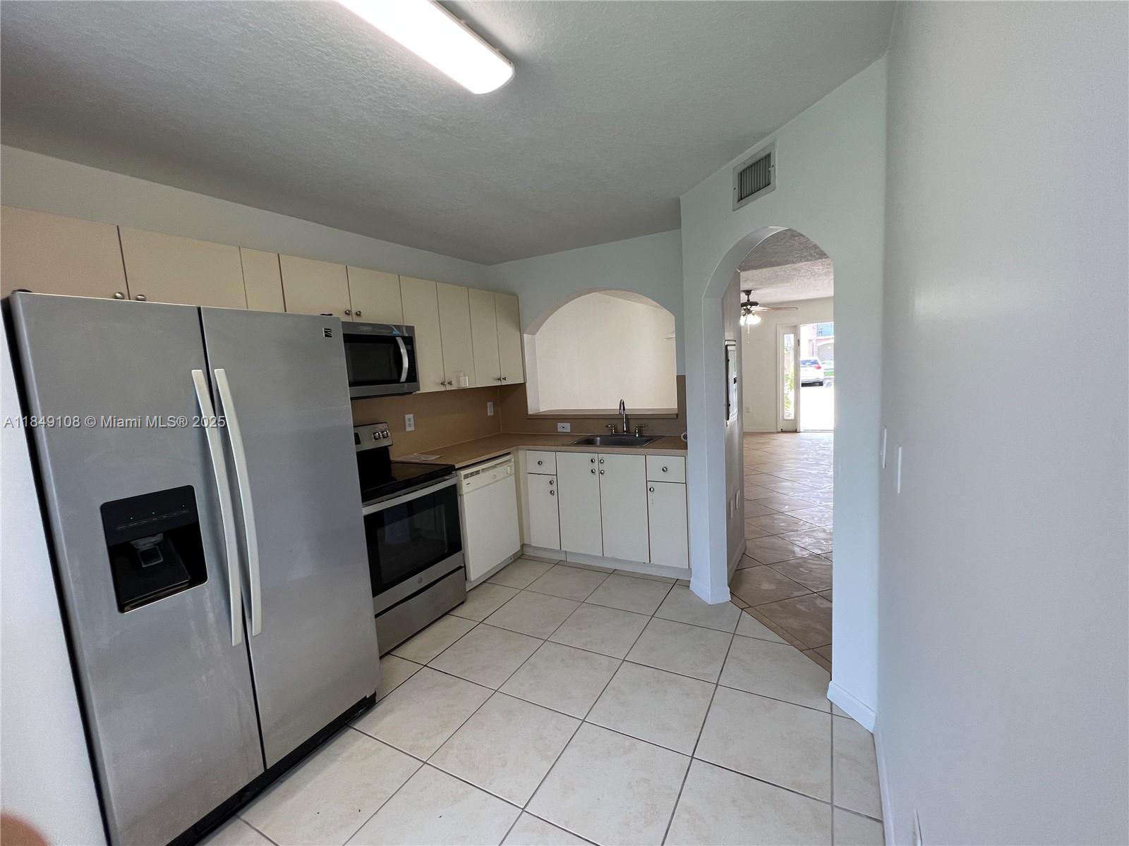 Property photo # 6