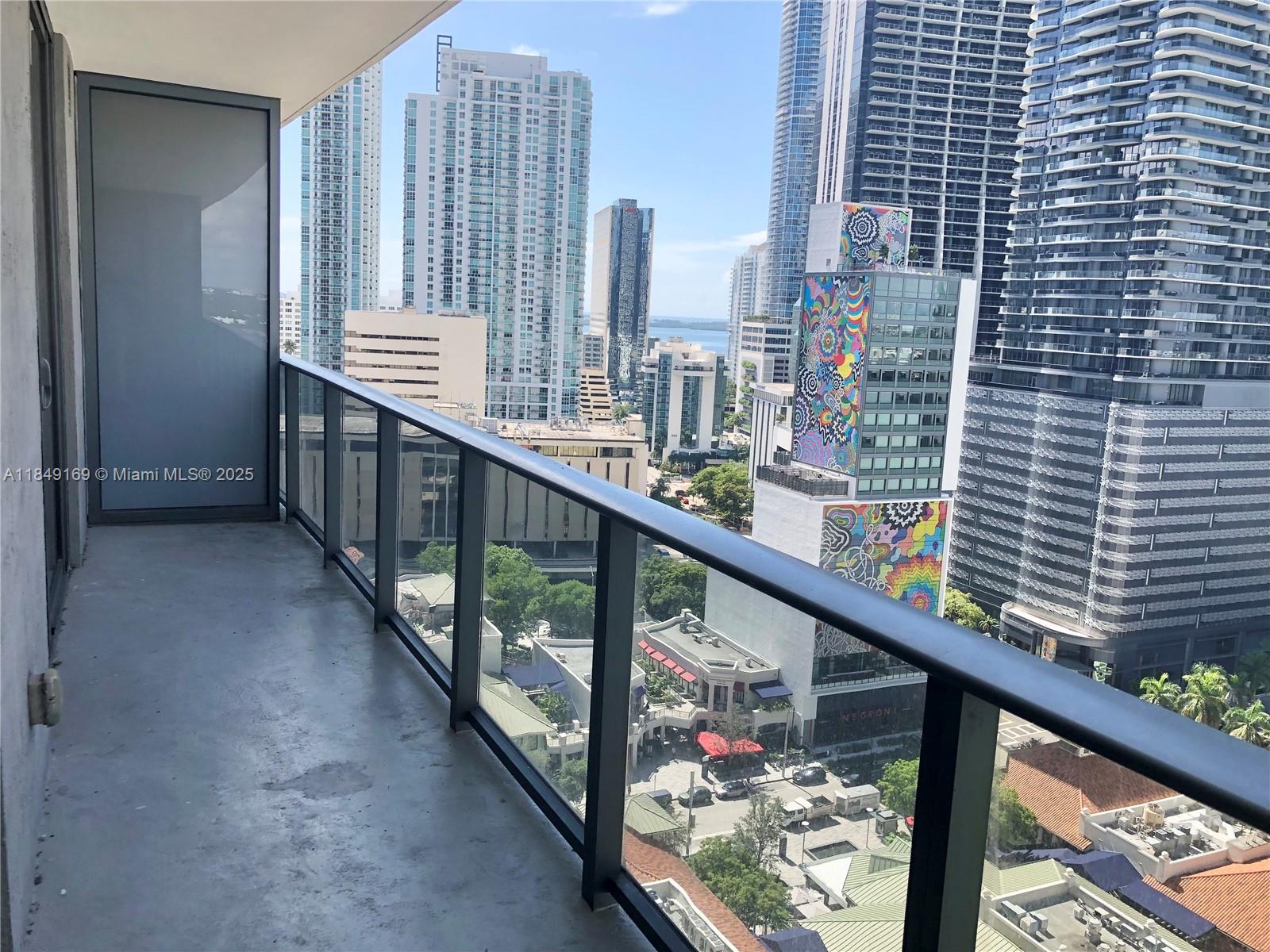 55 SW 9th St #1704, Miami FL 33130