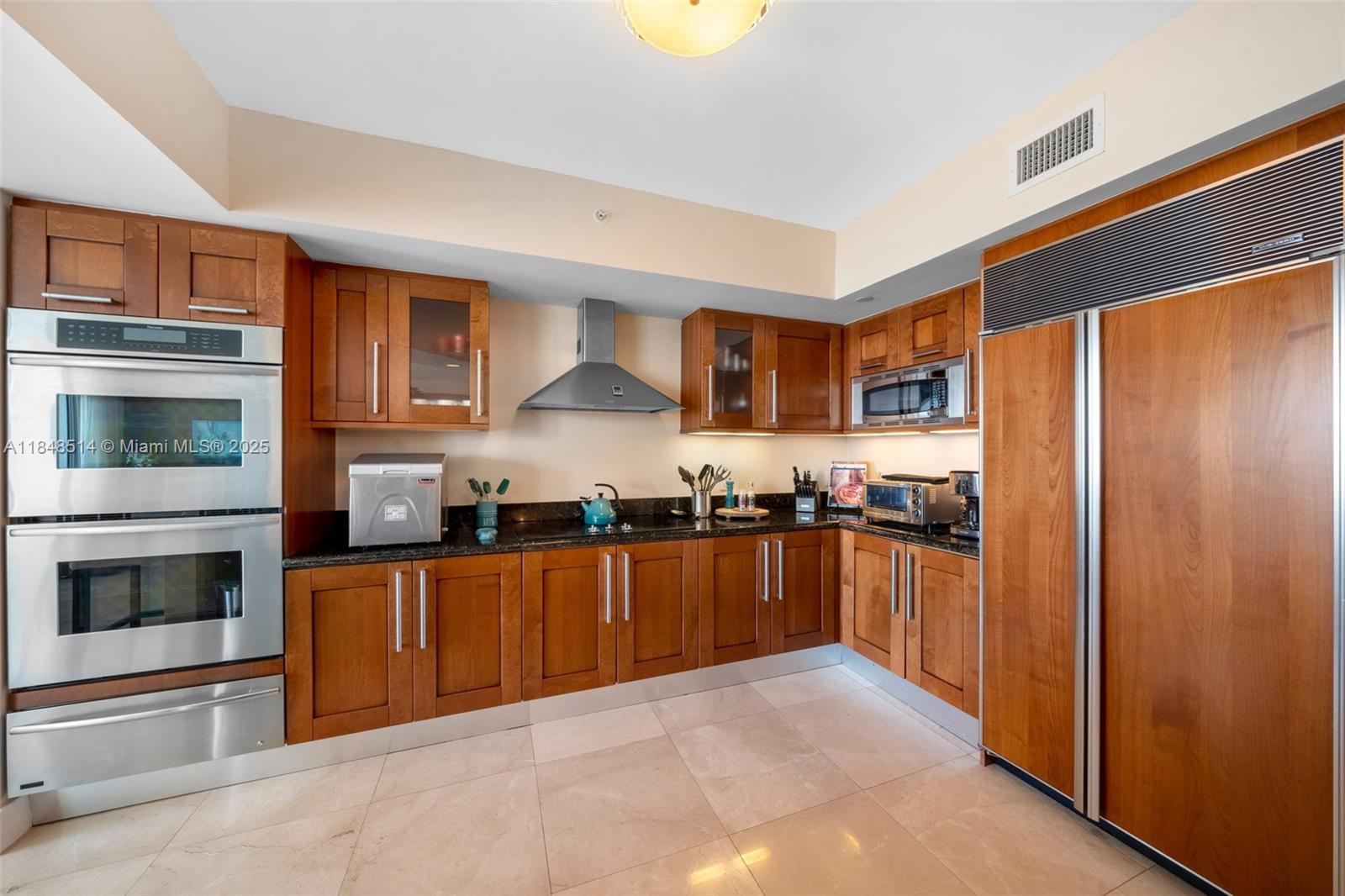 Property photo # 0