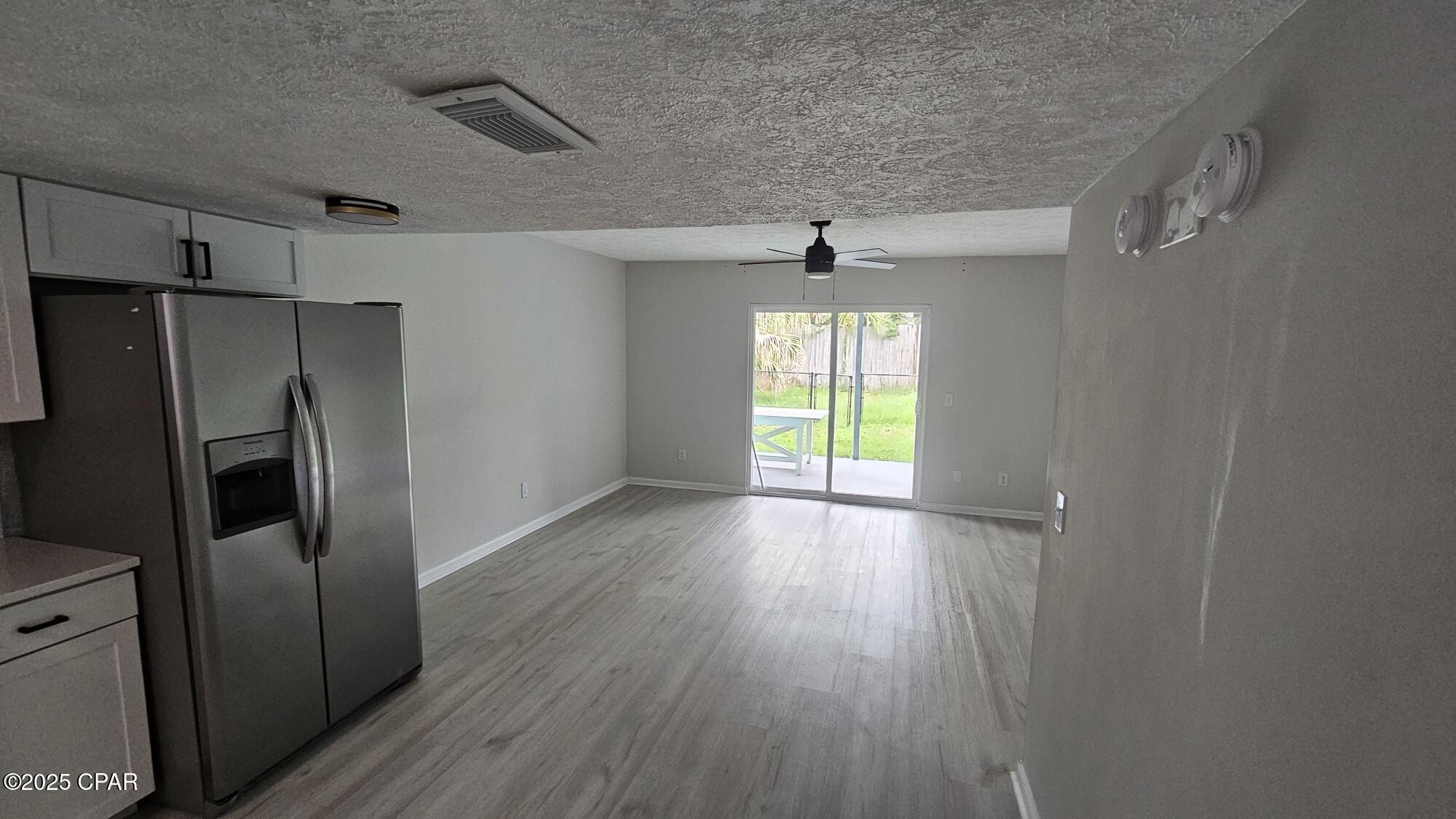 Image 6 For 6320 Pinetree Avenue