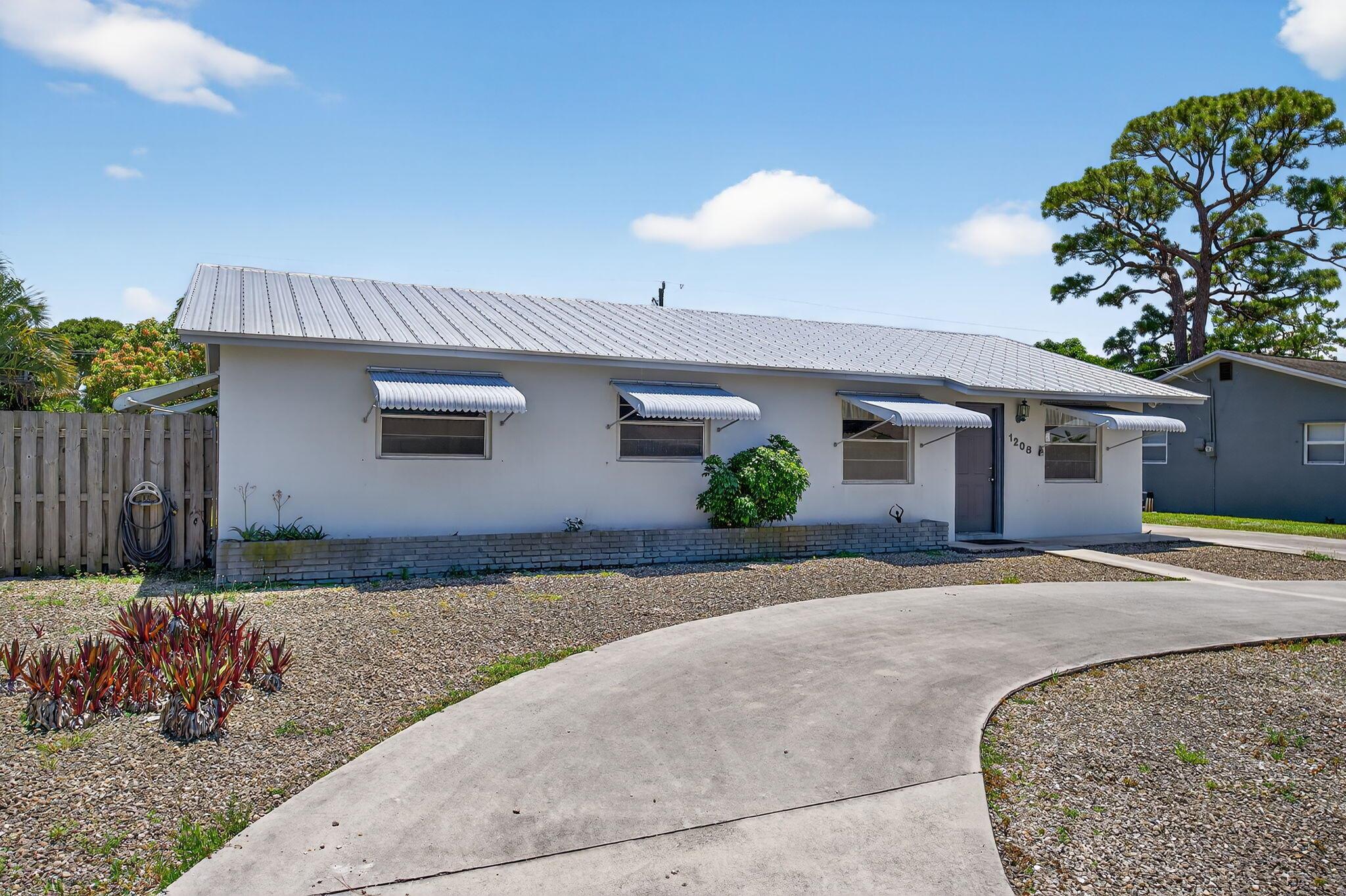 Image to showcase the property located at 1208 Cherokee Street