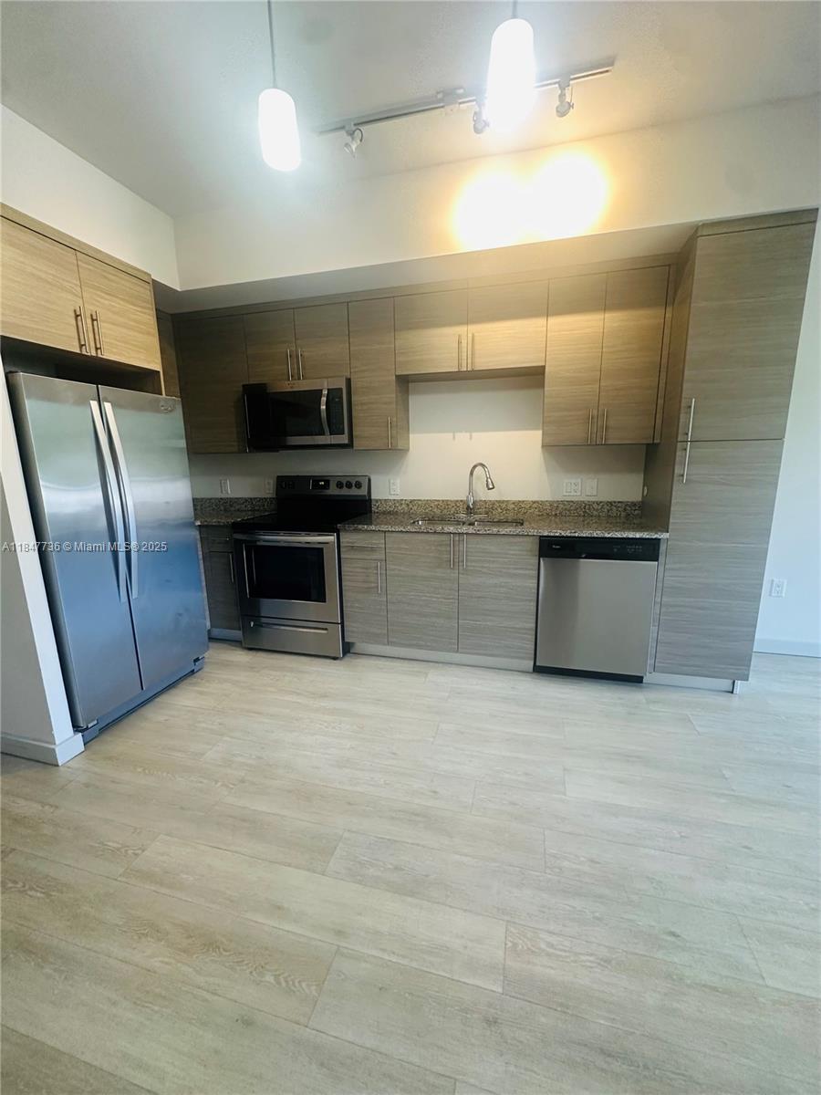 Property photo # 9