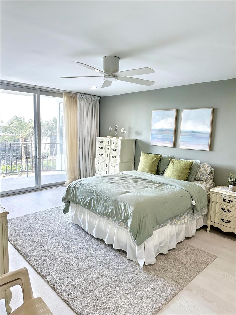 3051 NE 48th St 307