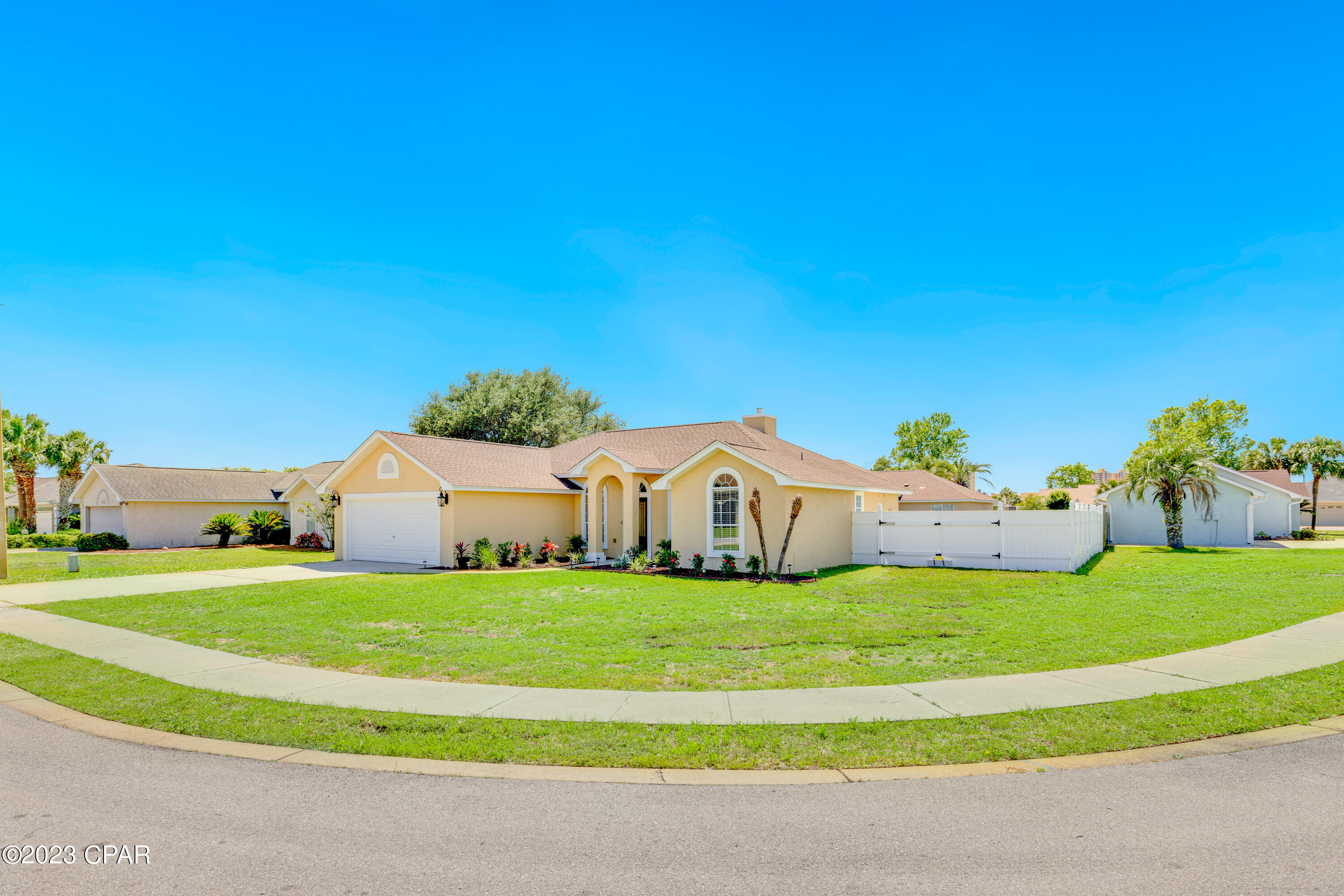 Image 2 For 108 Leeward Way