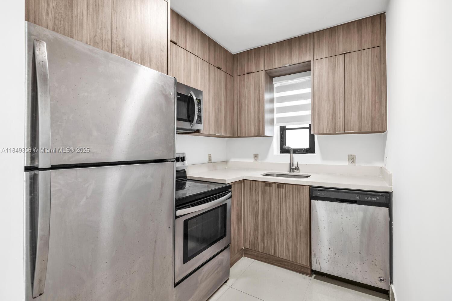 Property photo # 9