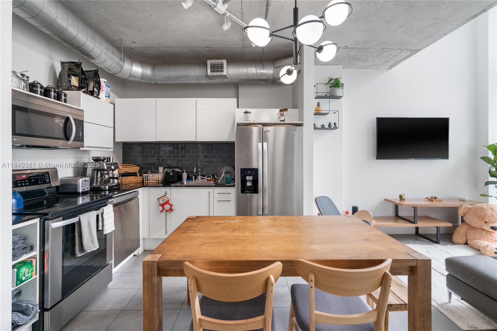 Property photo # 9