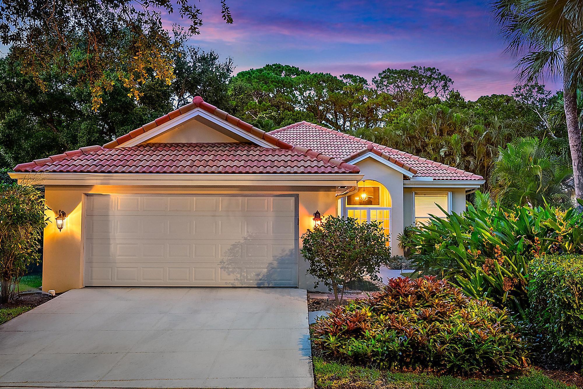 Image to showcase the property located at 124 S Hampton Drive