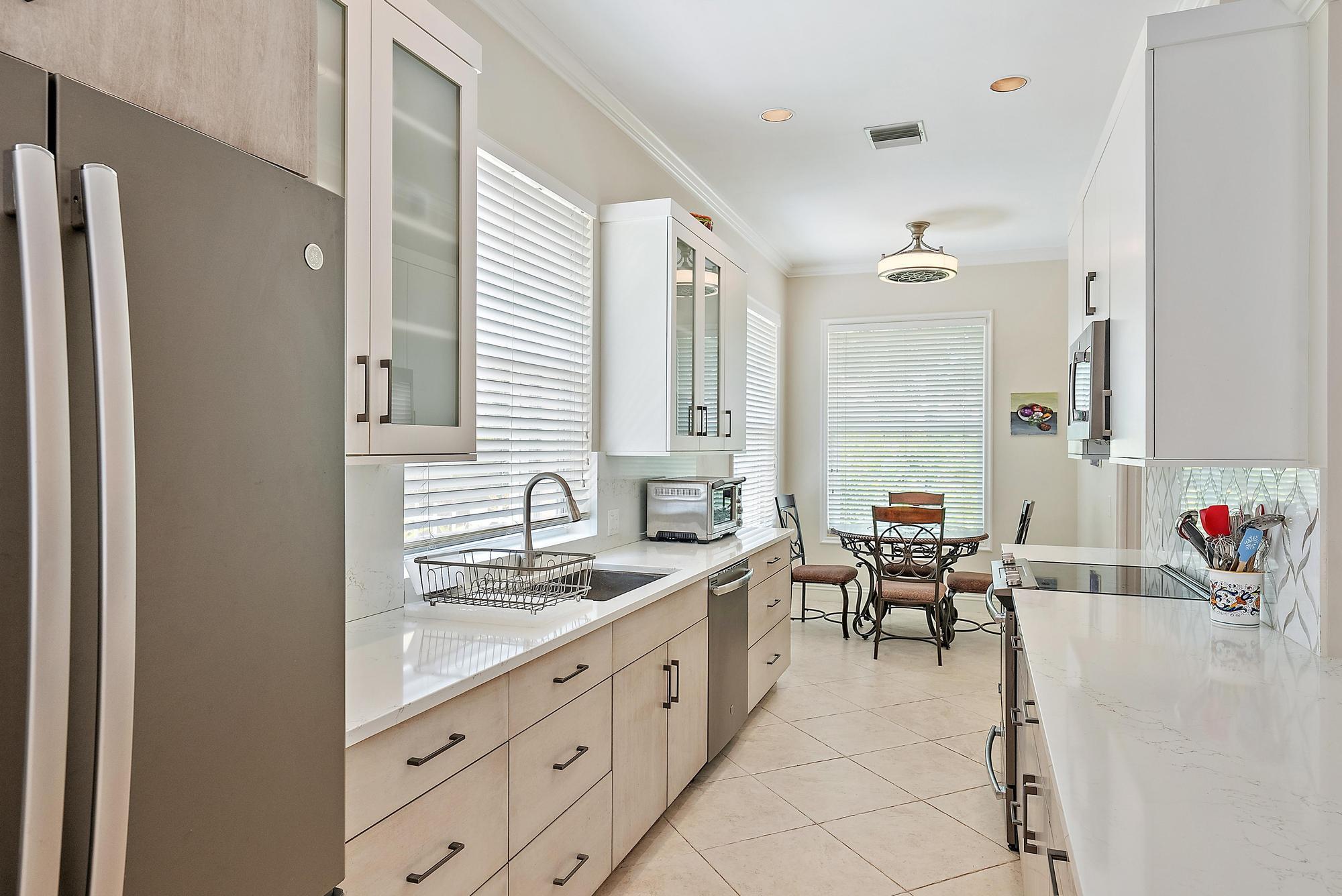 Image to showcase the property located at 124 S Hampton Drive