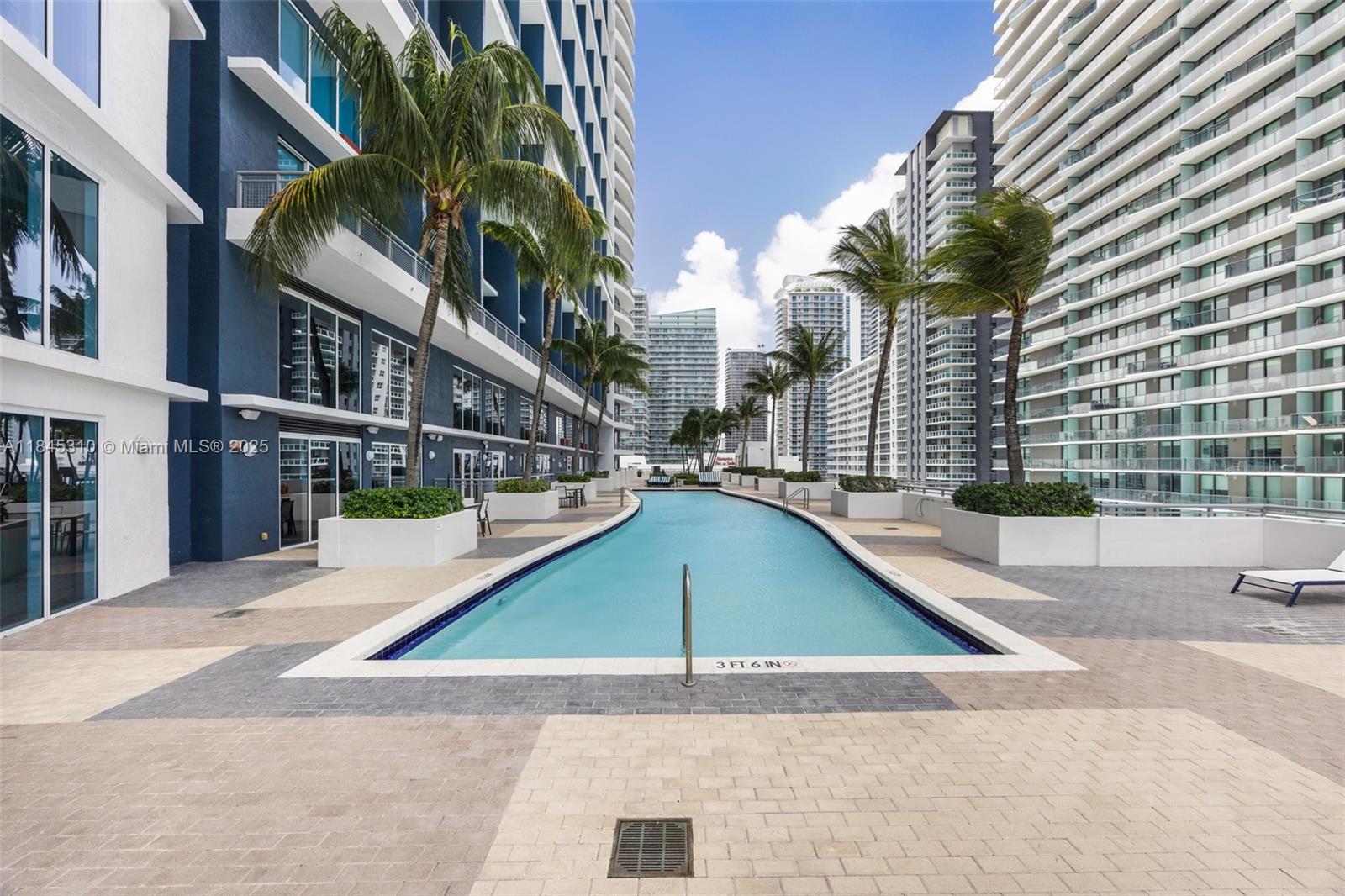 60 SW 13th St #2417, Miami FL 33130