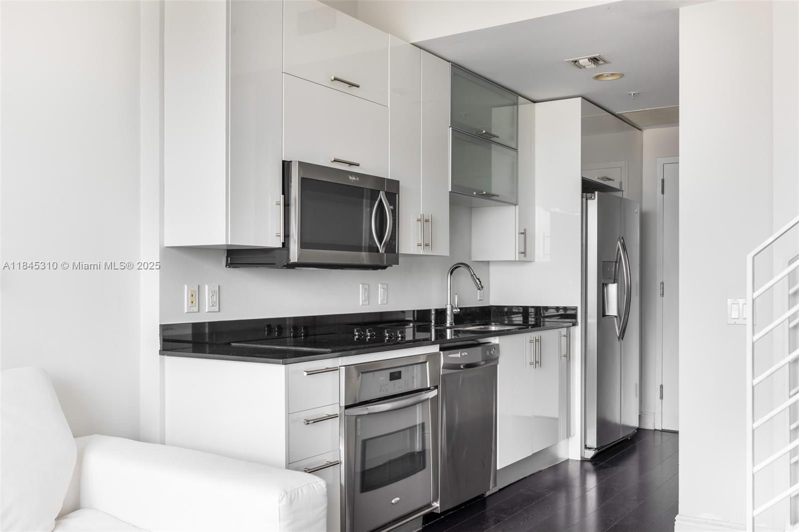 Property photo # 9