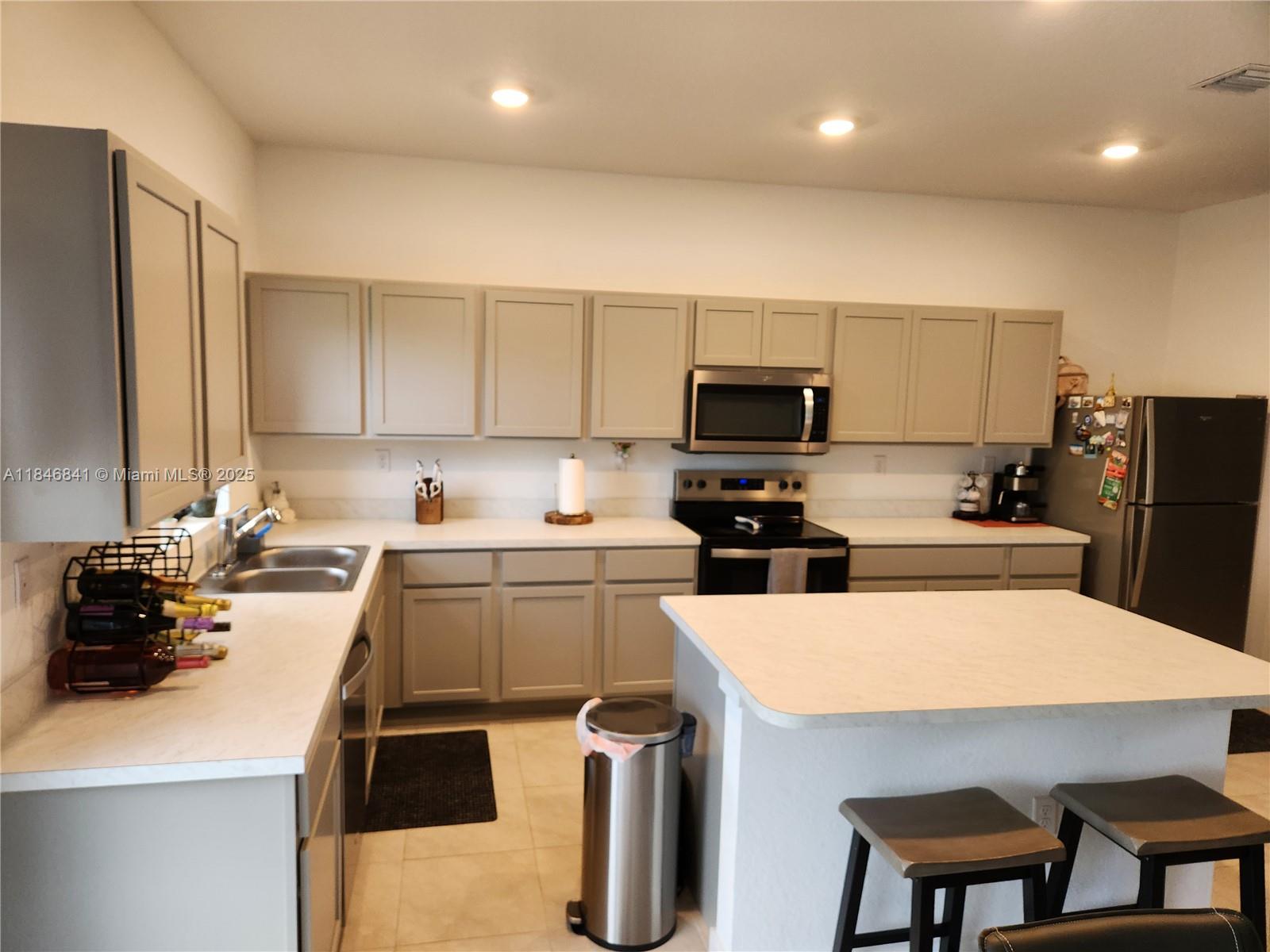 Property photo # 2