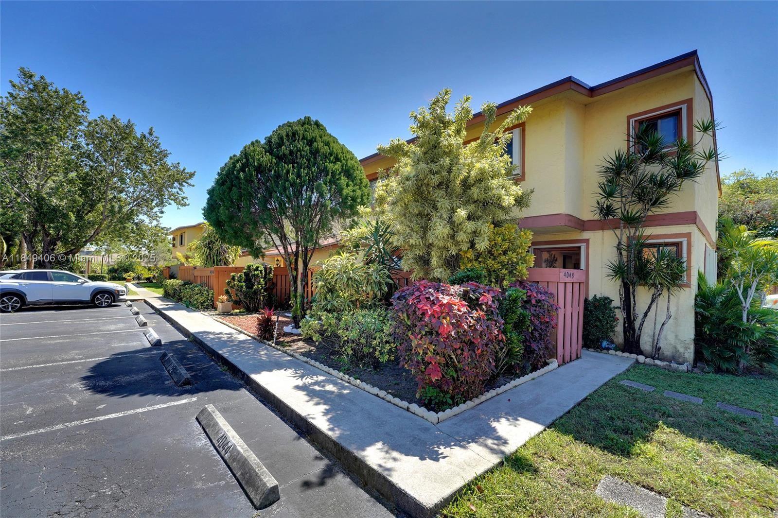 Del Rio Village North