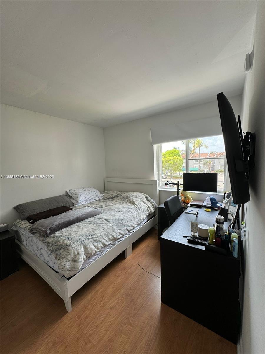 Property photo # 4