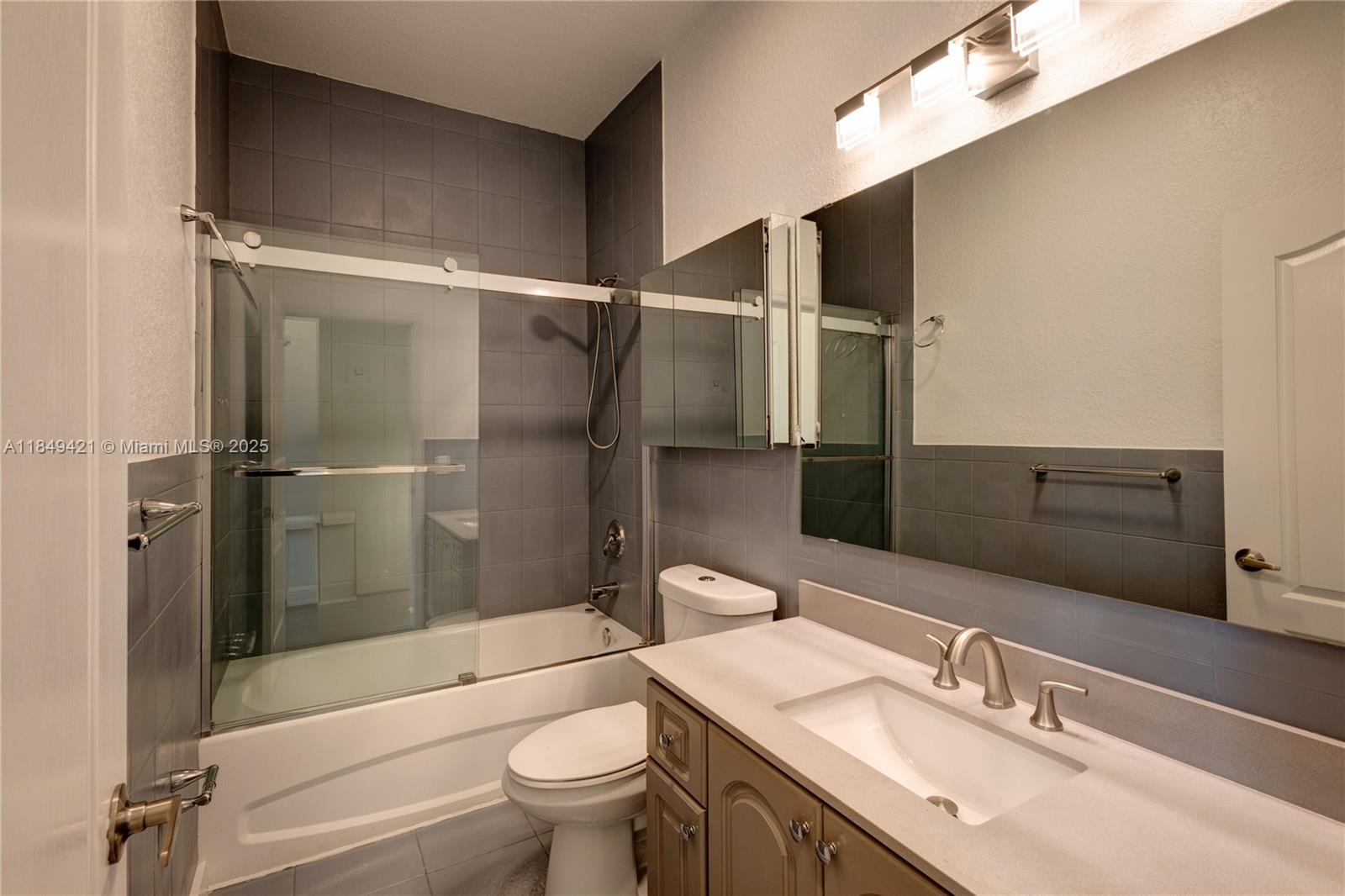 Property photo # 4