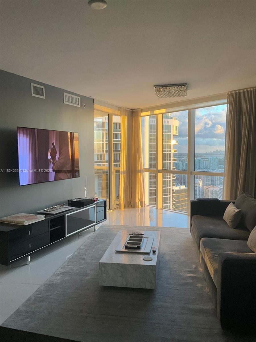 18201 Collins Ave #5303, Sunny Isles Beach FL 33160