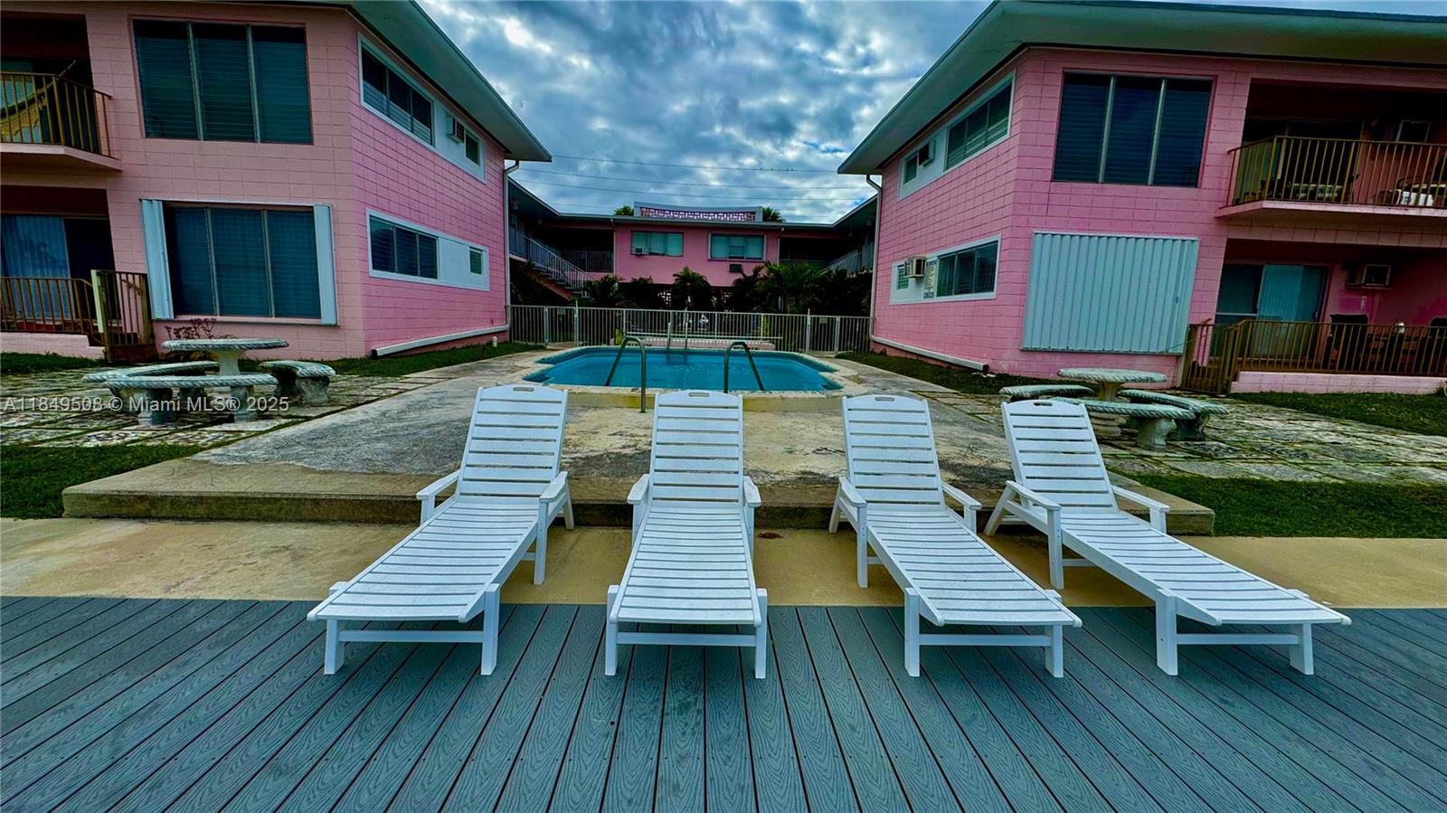 Property photo # 9