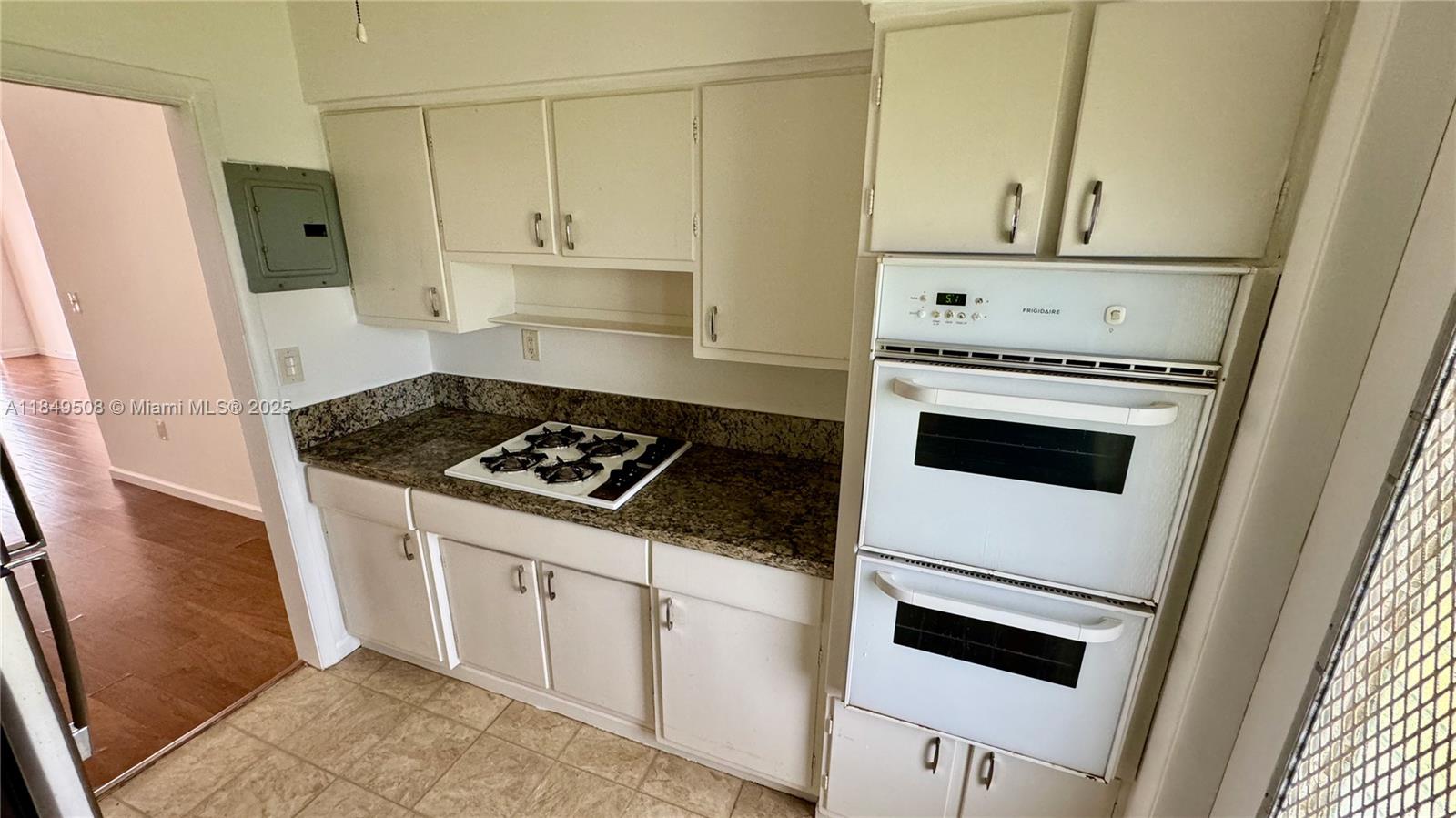 Property photo # 8