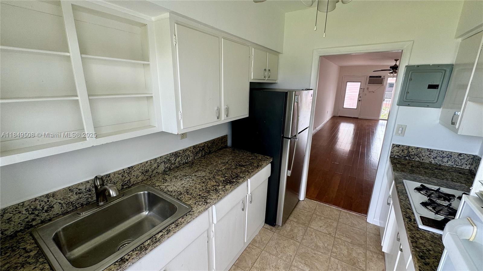 Property photo # 2