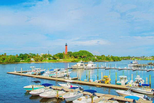 Image to showcase the property located at 601 Seafarer Circle 504