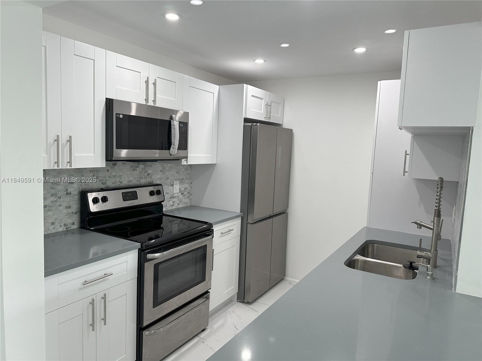 Property photo # 0