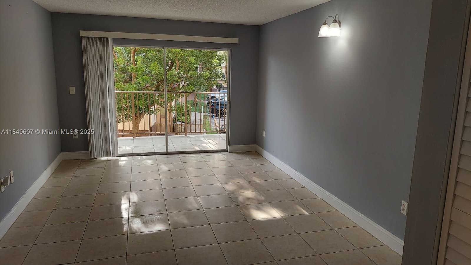 Kendall Lake Towers Condo