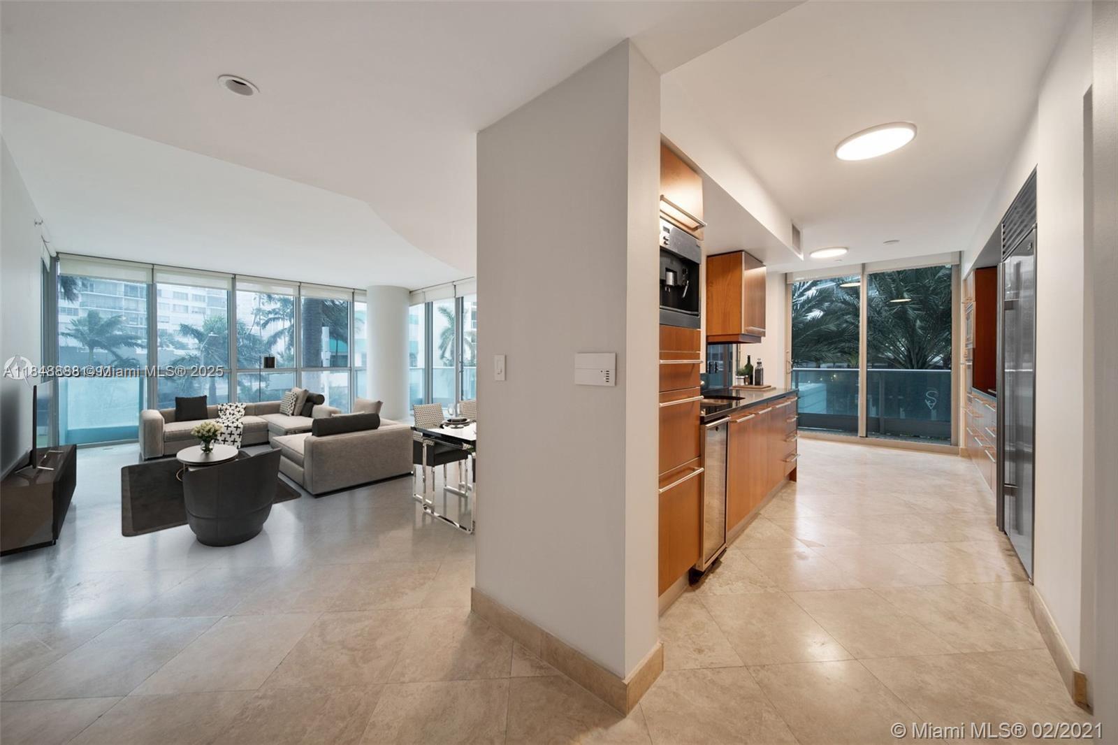 Apartamento à Venda em Miami, FL