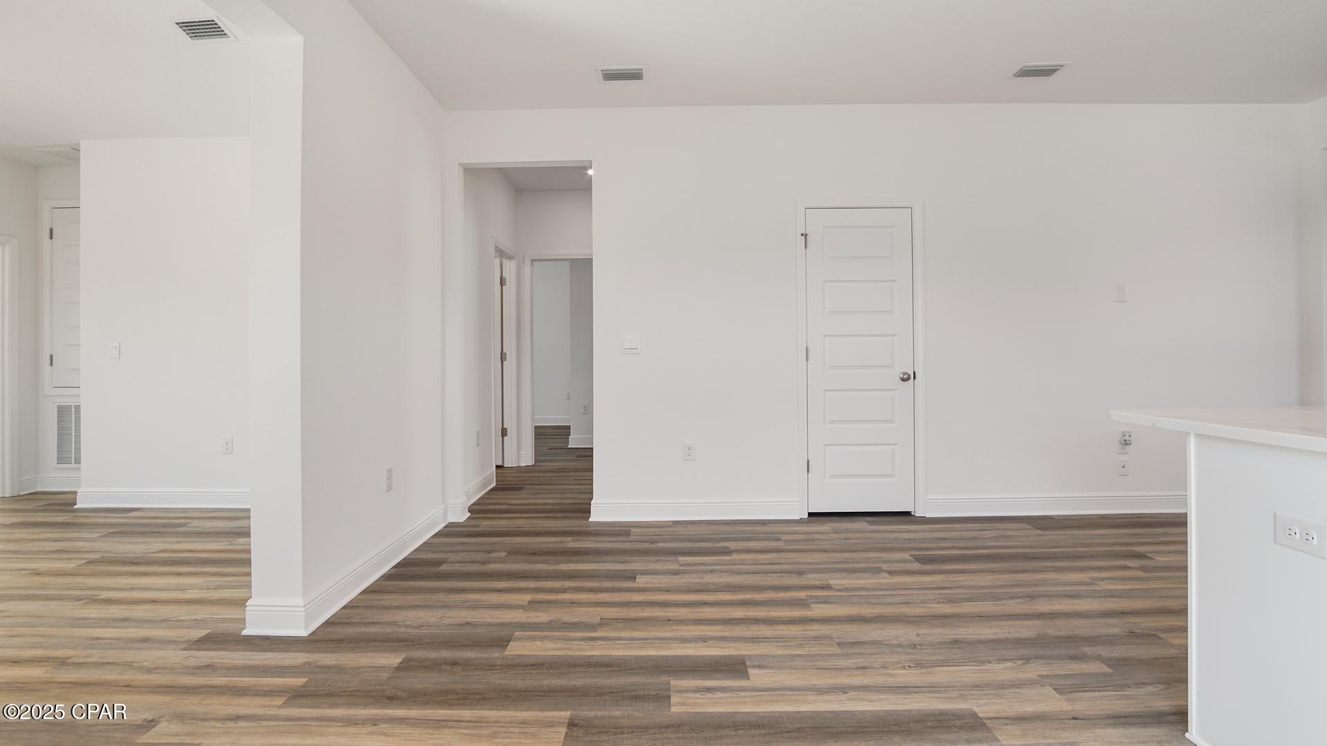Image 12 For 450 Wolcott Way Way