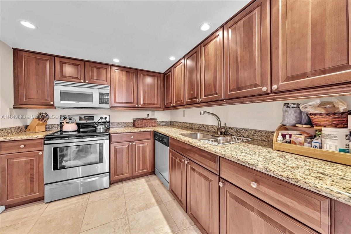 Property photo # 3