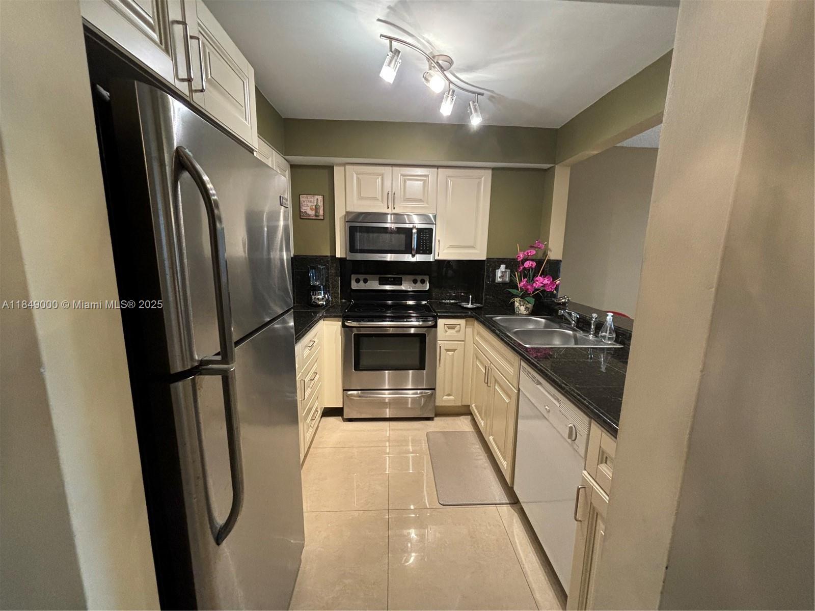 Property photo # 4